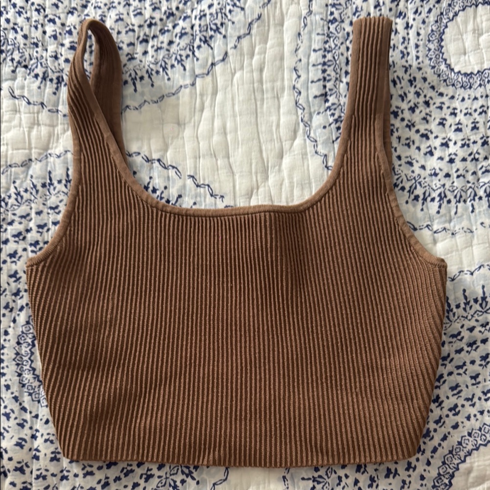 Aritzia Brown Ribbed Women's Top